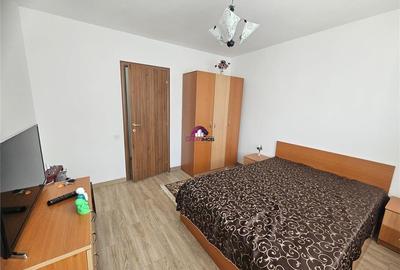Inchiriere 1 camera dintr-un apartament cu 3 camere. - 1