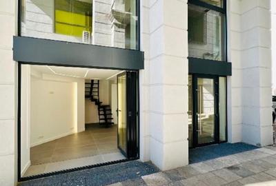 Spațiu comercial -  NOU  amenajat  în zona pietonala - Bd Decebal - 1