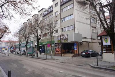 DE INCHIRIAT - SPATIU COMERCIAL CENTRAL, 85 MP - 11