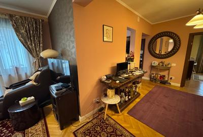 Vanzare apartament trei camere 84mp in vila garaj Cotroceni Medicina - 1