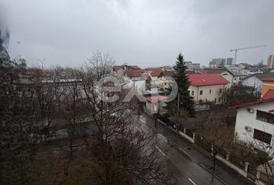 Apartament cu 3 camere decomandat, mobilat în Exercițiu