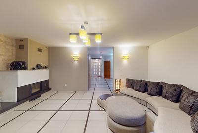 Vila Exclusivistă cu Piscina, Panouri Solare si Sala de Fitness - 0% COMISION - 3