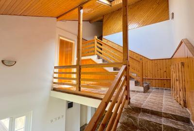 Casa Individuala - 10 Camere - Pretabil comercial - 990 MP teren - 288 MP utili - 17