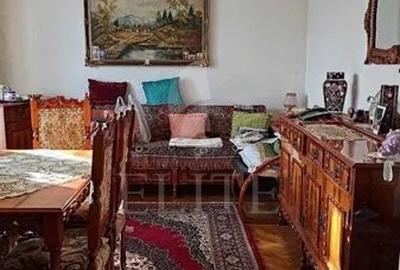 Apartament 3 camere în zona STRAZII PADIS - 1