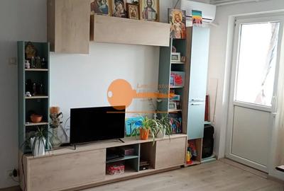 Apartament cu 2 camere semidecomandat, mobilat în Tineretului
