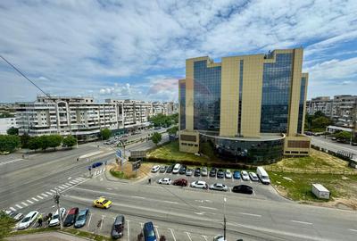 Apartament cu 4 camere decomandat, mobilat în Ultracentral