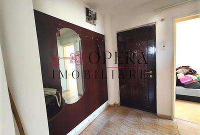Apartament 2 camere+pod 100 m.p., decomandat, de vanzare, zona Podul de Fier - 1