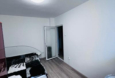 Inchirirem apartament cu 2 camere, zona Micro 19, parter, pret 1500 lei.