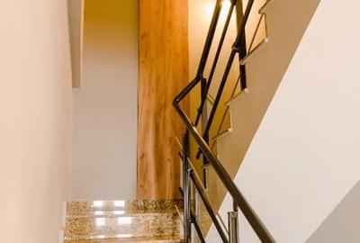 Vila pentru investiție închiriata pe termen lung cu randament Pieța Victoriei - 5