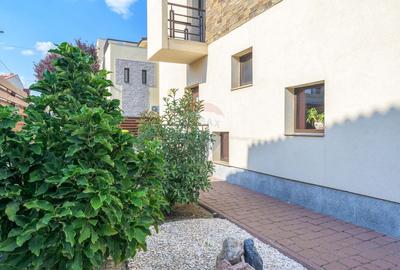 VANZARE Vilă PREMIUM cu 6 camere în zona Central, OTOPENI - 37