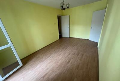 Apartament 4 camere, etaj 1/4, zona Mausoleul Eroilor - Sud - 2