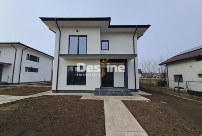 Casă individuală cu 4 camere în Miroslava