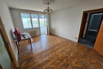 Apartament 2 camere metrou Piata Sudului - 1