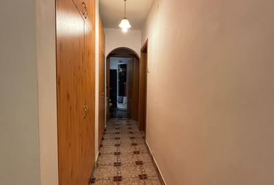 Ap. 3 cam decomandat, etajul 1, centrală termică, bloc 1986 - 2