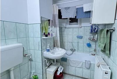 BUZIASULUI - ETAJ 1 - BLOC IZOLAT - 3 CAMERE - 2 BAI - 2 BALCOANE - CENTRALA PRO - 7
