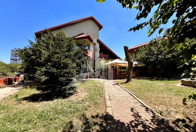 Vila impresionanta 605 mp, curte 2191 mp, dublu acces auto, garaj - 19