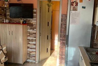 Decomandat, mobilat si utilat cu 2 bai si 2 balcoane la etajul 3 - 6