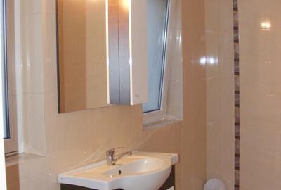 Vand casa lux,tip vila,Sangeorgiu de Mures,zona Apollo ,teren generos de 2200 mp - 5