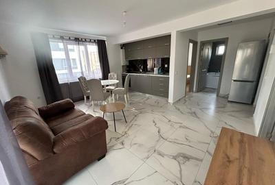 Apartament cu 3 camere semidecomandat, mobilat în Florești