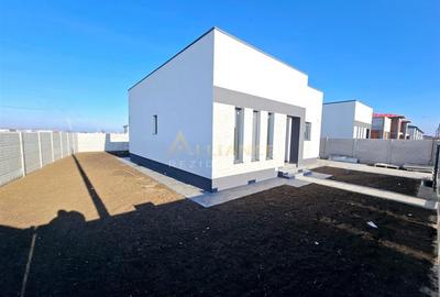 Casă cu 4 camere în Berceni