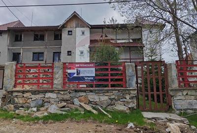 Cabană/Pensiune cu 12 camere de vânzare în Rânca - 3