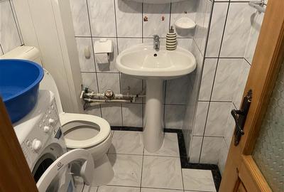 Apartament 3 camere , zona ultracentrala (Casa de Pensii ) , decomandat ,72 mp , - 10