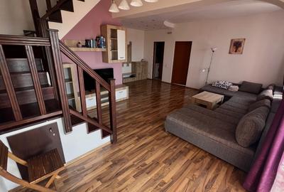 Apartament cu 3 camere decomandat, mobilat în Nufărul