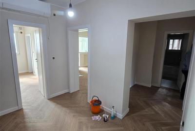 Apartament cu 4 camere decomandat în Copou