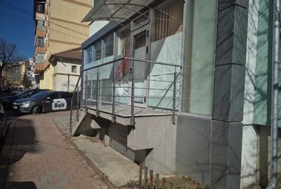 Spațiu de închiriat – 4 camere – 93 mp utili – zonă Mărăței, Piatra Neamț - 1