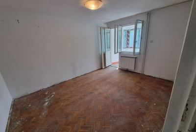 Apartament 2 camere decomandat Piata Nicolina - 7