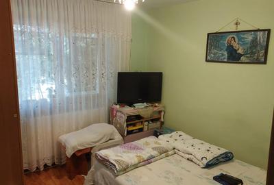 Apartament trei  camere renovat, zona Școala 1/8 Sud - 9