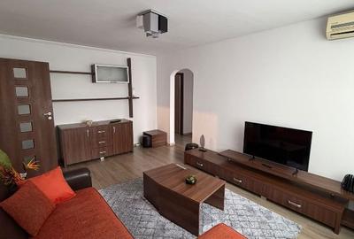 Apartament cu 3 camere semidecomandat, mobilat în Drumul Taberei