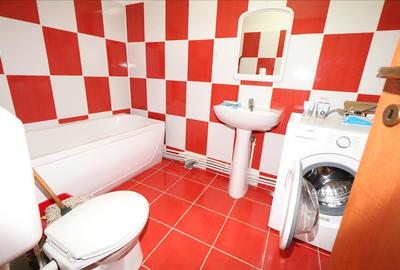 Garsoniera de vanzare in zona Penny Obor , etaj 3 (mansarda) - 12
