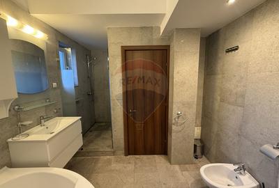 Casă / Vilă de închiriat în  Buna Ziua - 14