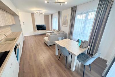 Apartament cu 2 camere semidecomandat, mobilat în Central
