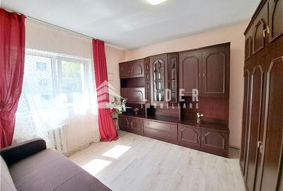Apartament cu 4 camere decomandat, mobilat în Zorilor