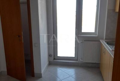 Apartament 2 camere decomandat cu garaj, zona Europa - 5