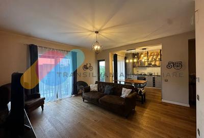 Apartament cu 3 camere decomandat, mobilat în Gruia