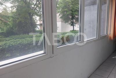 Apartament cu 2 camere decomandate si balcon de inchiriat in Strand - 13