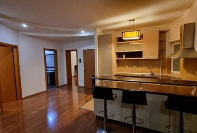 Apartament cu 3 camere semidecomandat, mobilat în Timpuri Noi