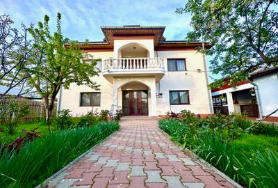 Casă spațioasă  (6 camere) + teren 1382mp + garaj si foisor - 1