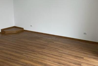 Ofer inchiriere spatiu 30 mp. pretabil birou, zona Banat, 300 euro - 2
