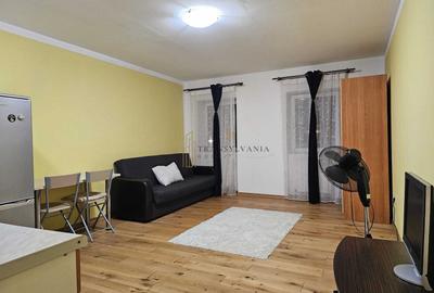 Garsoniera spatioasa la etaj intermediar, bloc cu Lift, Zona Broscarie - 1