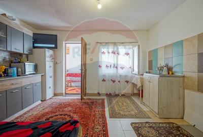 Casă cu 3 camere în Sânpetru