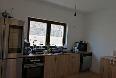 Jumătate de Duplex de vanzare in zona Ronat o strada locuita si urbanizata - 5