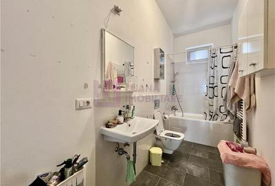 Casa de vanzare  | 2 constructii | 540 mp teren |  zona Lupeni | pivnita - 6