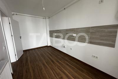 Apartament de vanzare 3 camere 2 bai 1 balcon 1 logie loc de parcare - 4
