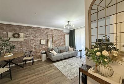 Apartament cu 2 camere decomandat, mobilat în Tractorul