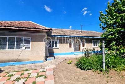 Loc Corbu  - casa 4 camere teren 1384 mp - 3