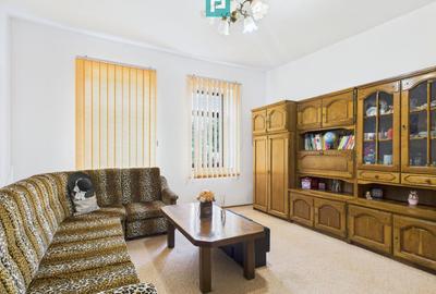 Casă Individuală cu spațiu comercial - Variaș - 31